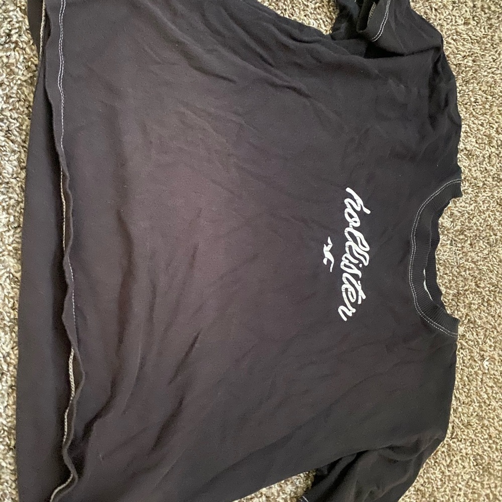 Hollister tee